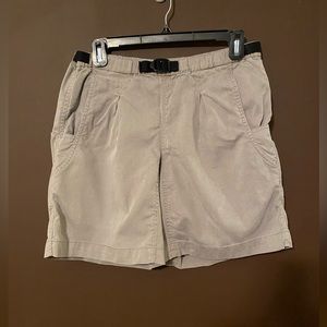 Patagonia Womens Vintage Khaki Walking Shorts, Good condition. Size Small